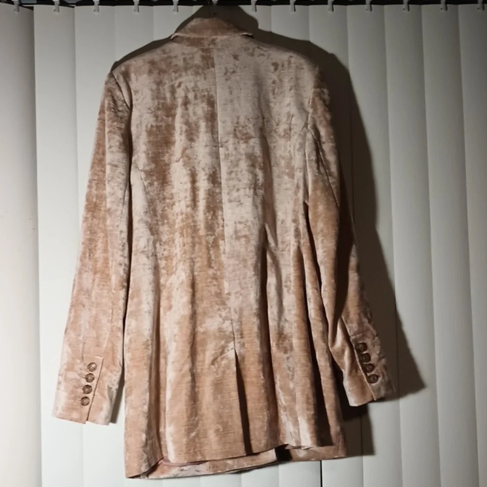 Free People Uptown Girl Velvet Blazer (Large) - Picture 6 of 11